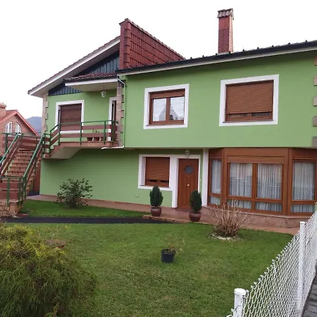 Las Higueras -Casa Con Jardin- Pomaluengo Exterior photo
