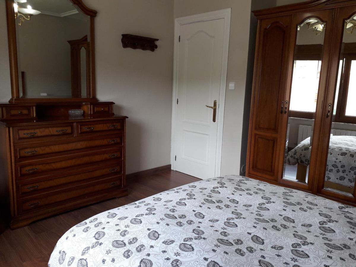 Holiday home Higueras -casa Con Jardin- Pomaluengo